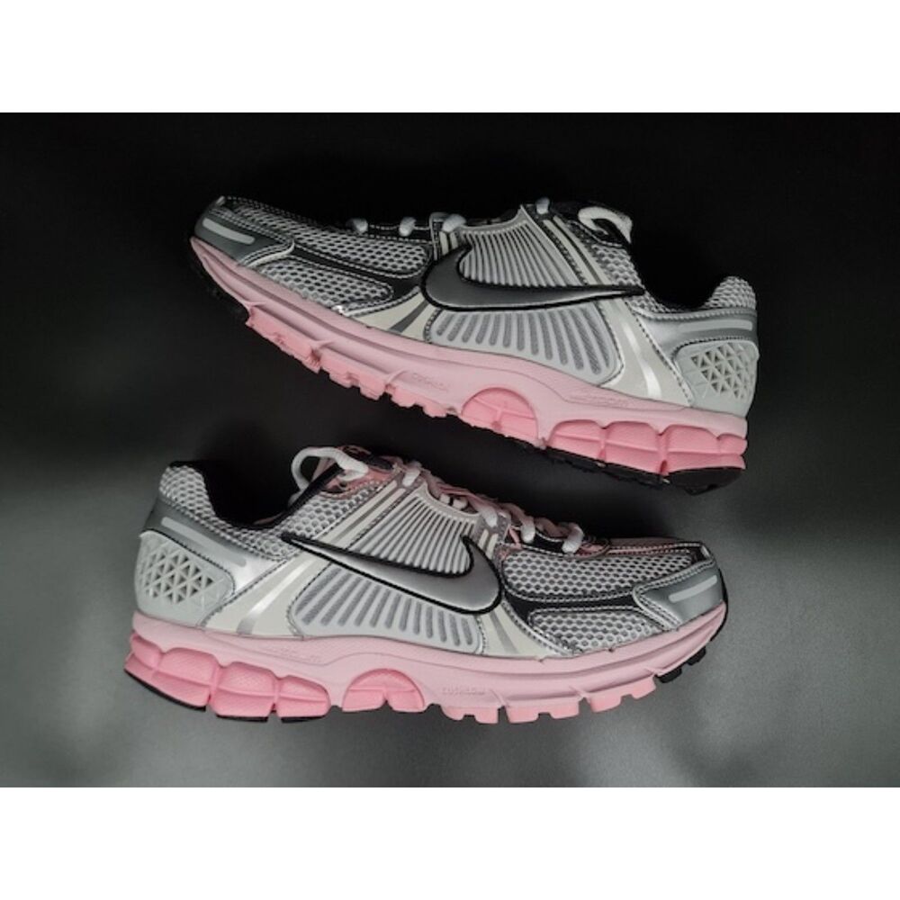 Nike Zoom Vomero 5 Photon Dust Pink Foam (Women’s). SIZE 7.5 - HF1877-001
